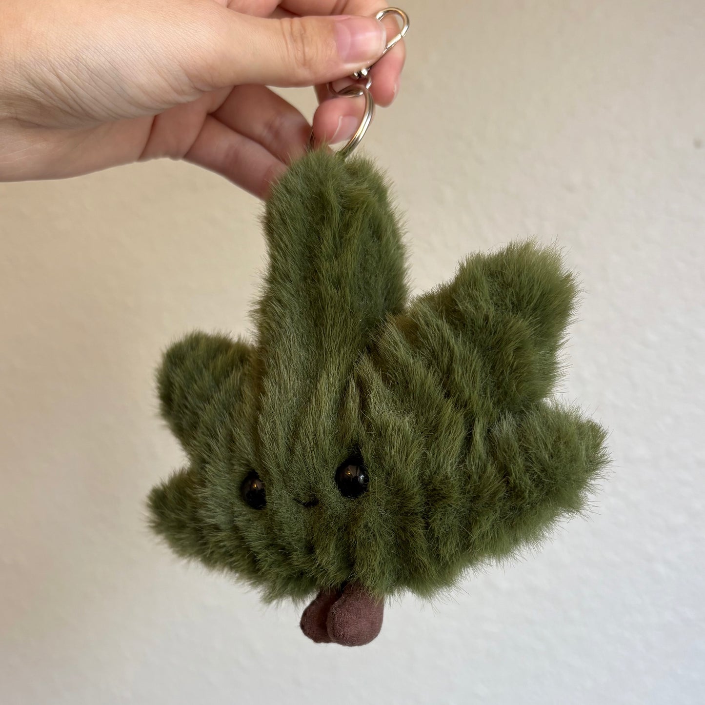 OG Leggy Leaf Keychain